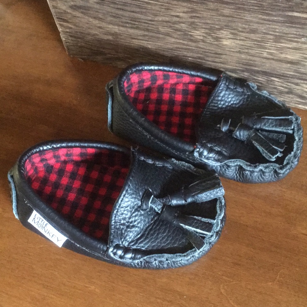 🆕 Little Monkey Black/ red buffalo plaid mocassin